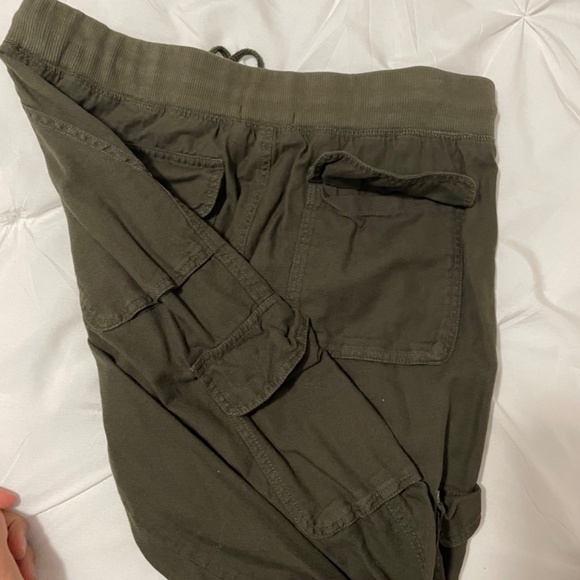 Aritzia cargo pants - Picture 3 of 3